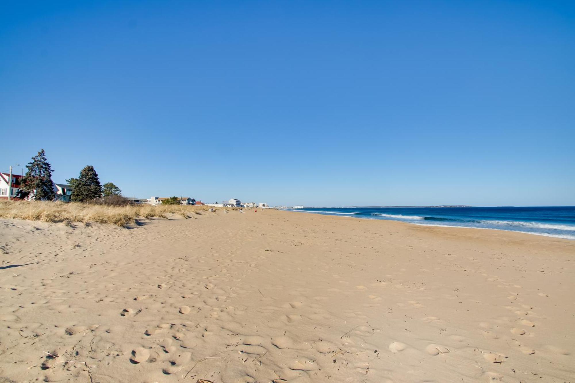 Beachfront Old Orchard Beach Condo With Balcony Bagian luar foto