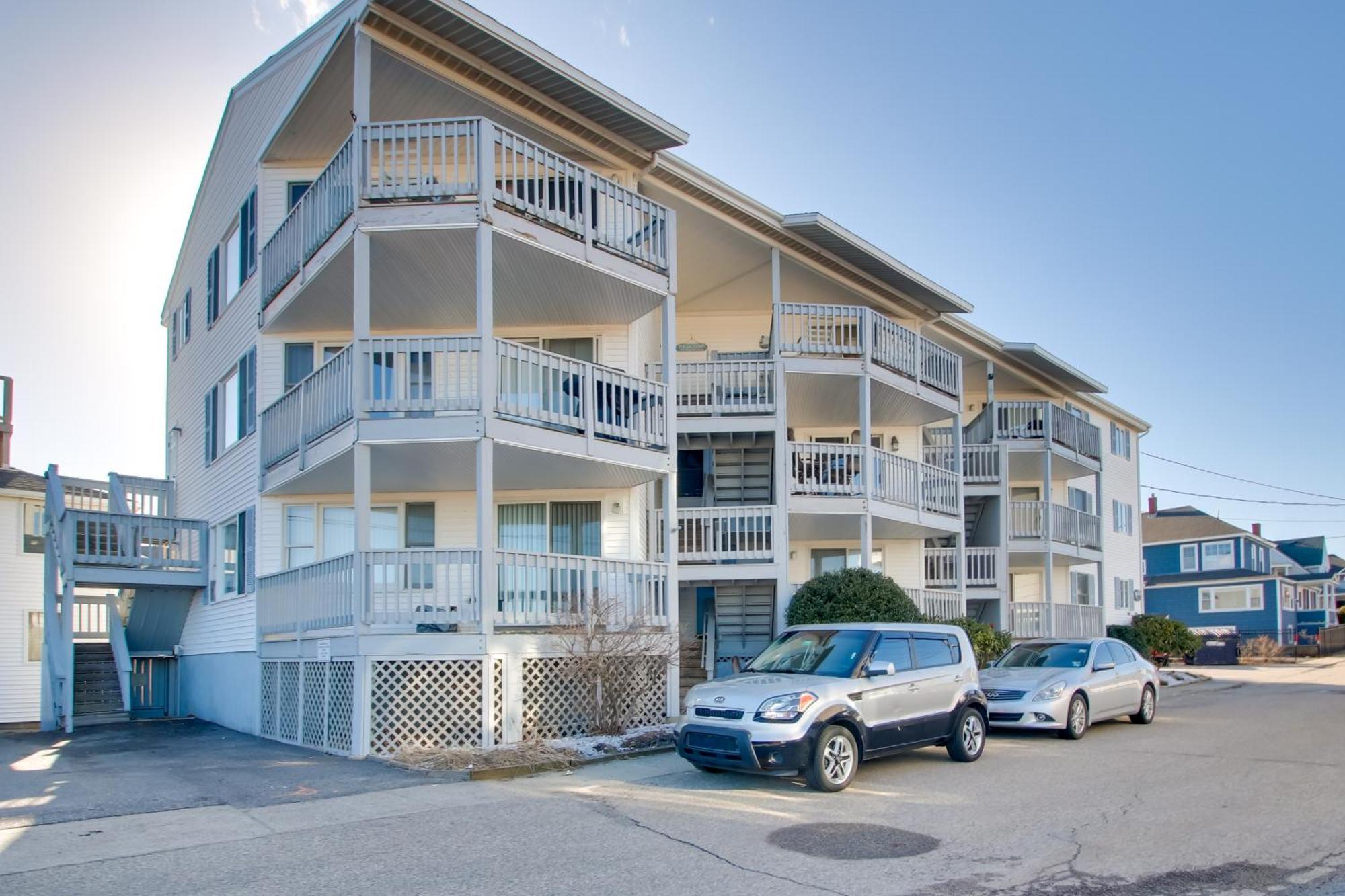 Beachfront Old Orchard Beach Condo With Balcony Bagian luar foto