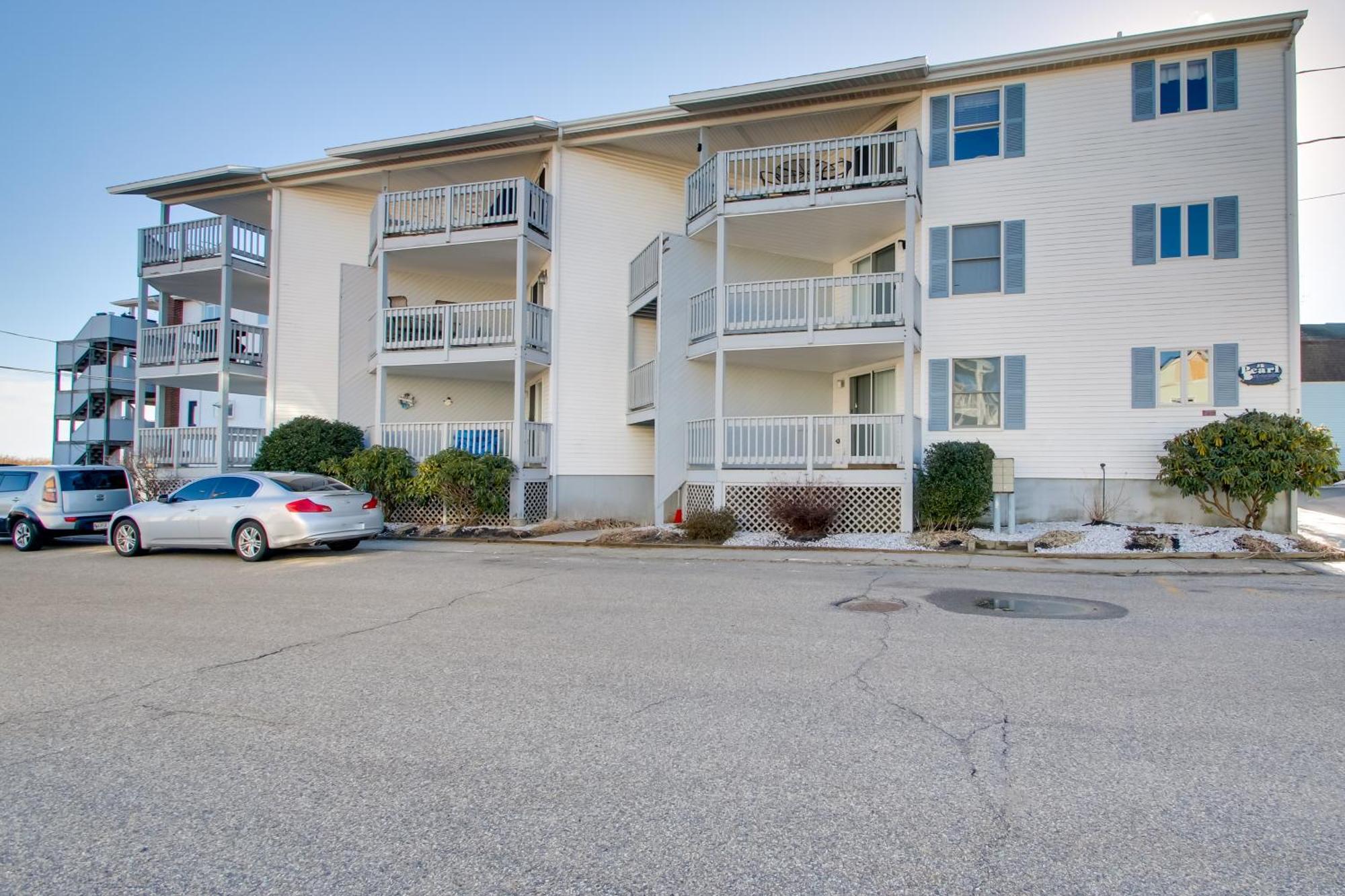 Beachfront Old Orchard Beach Condo With Balcony Bagian luar foto